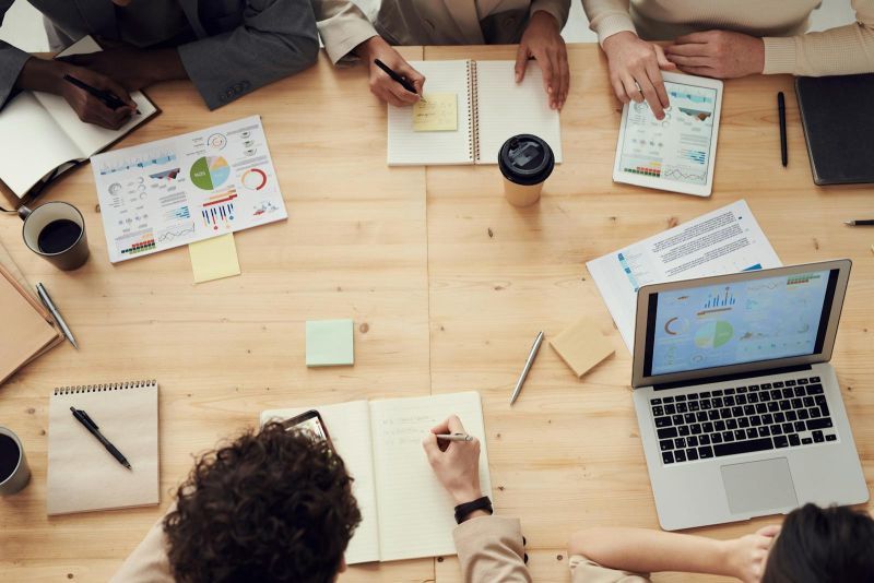 Coaching and Mentoring in Organizations